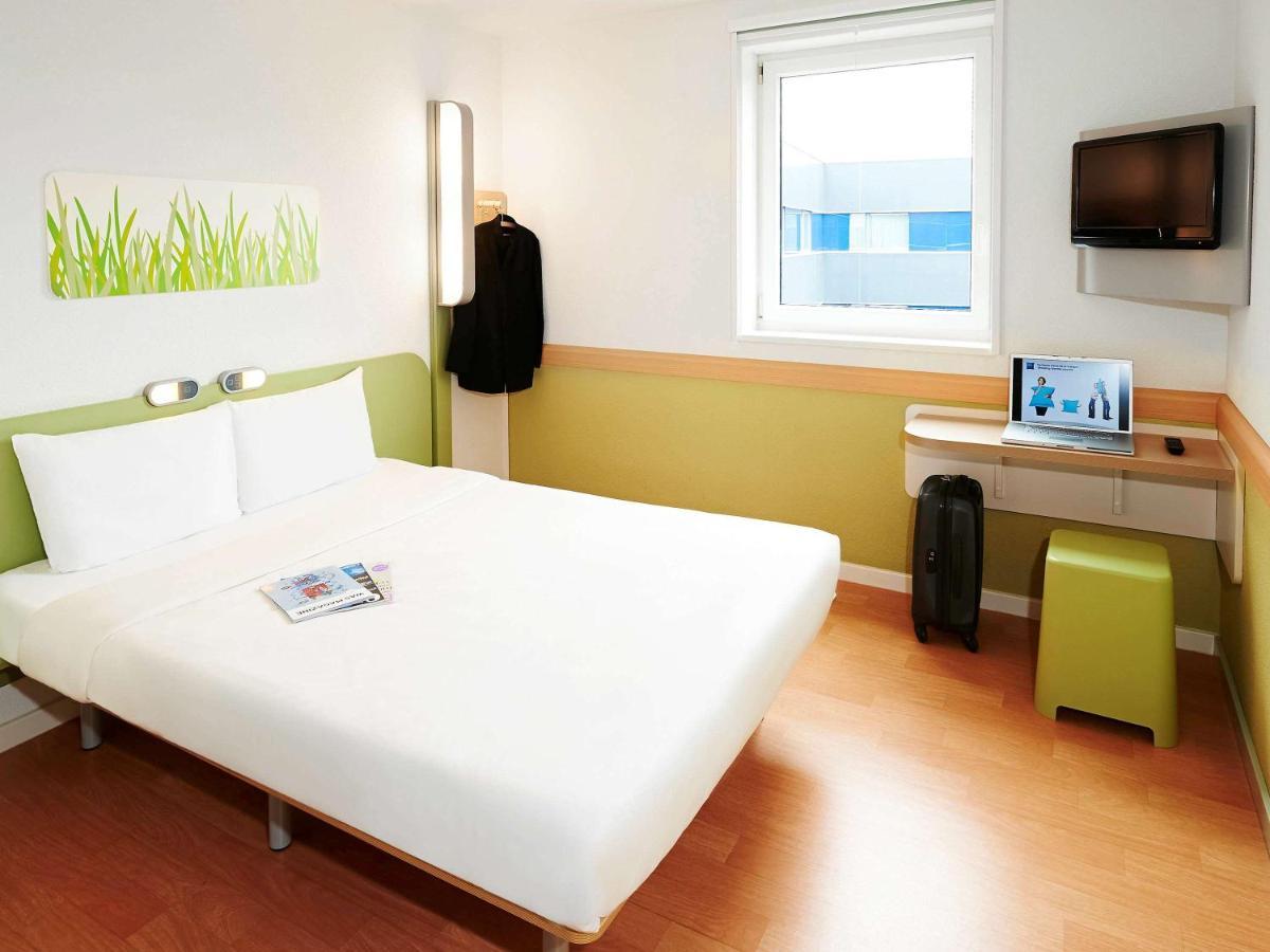Ibis Budget Arles Palais Des Congres Esterno foto